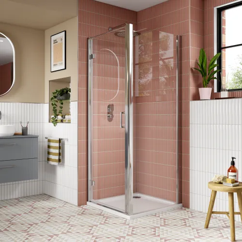 Lucie Chrome 900mm Hinged Shower Door - 8mm Glass - Image 3