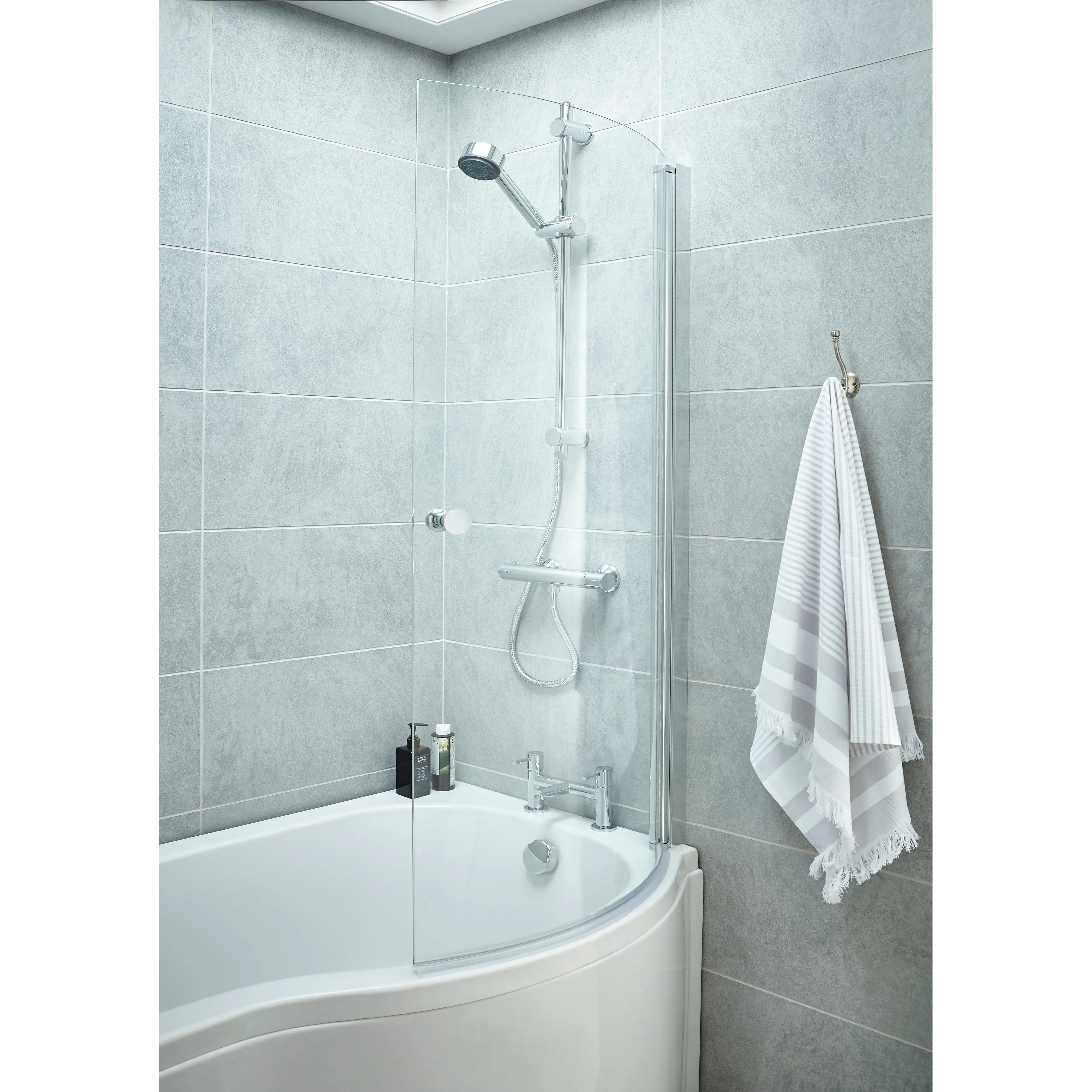 Nuie Pacific Curved B-Bath Screen with Rail - Polished Chrome - Image 2
