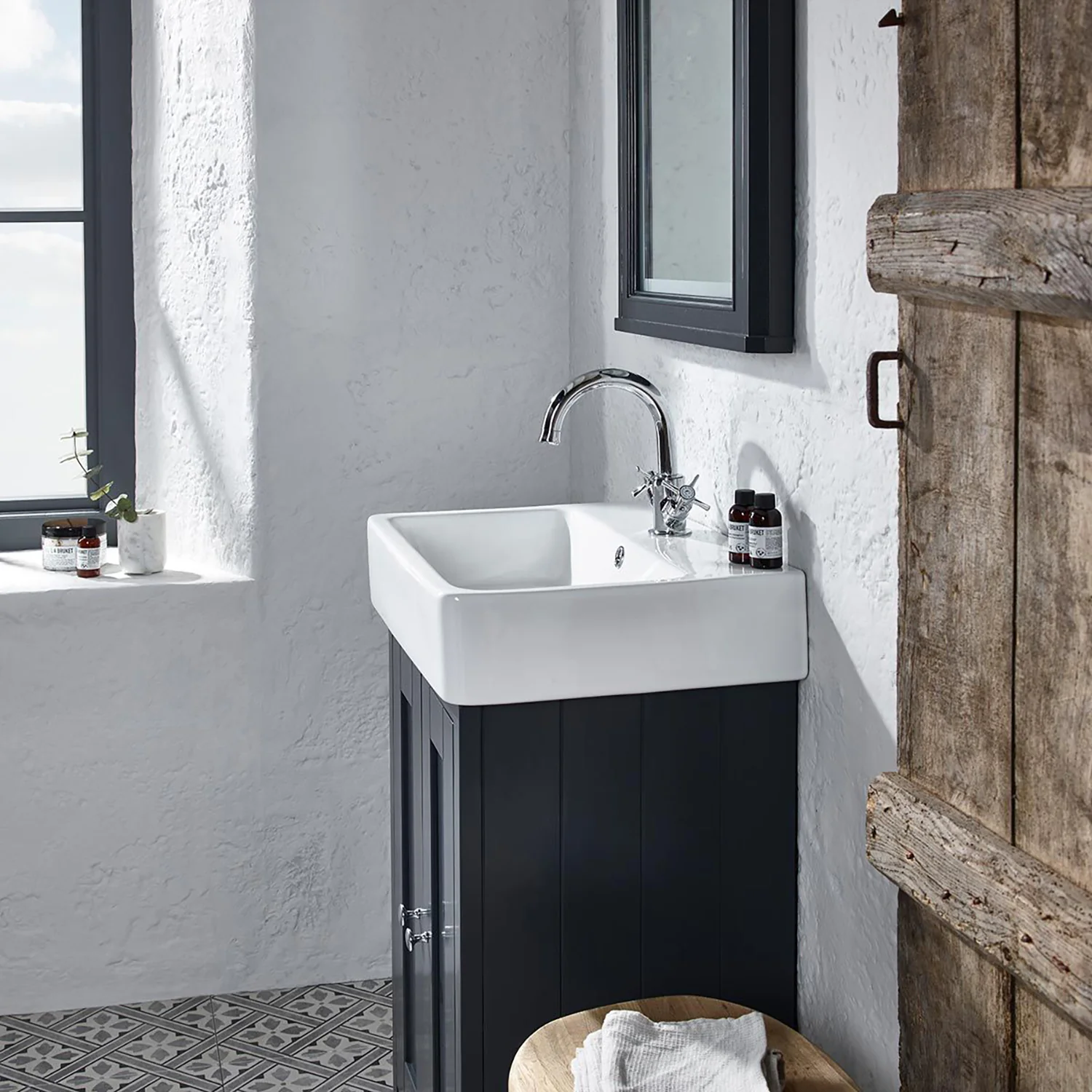 Tavistock Lansdown 700mm Vanity Unit & Basin - Dark Grey - Image 2